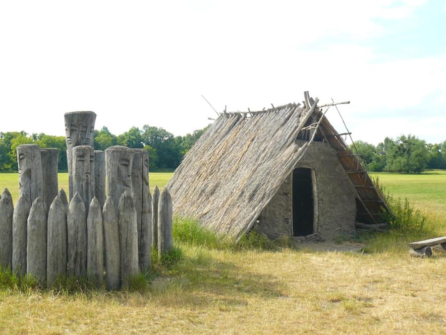 Rekonstrukce pohansk svatyn