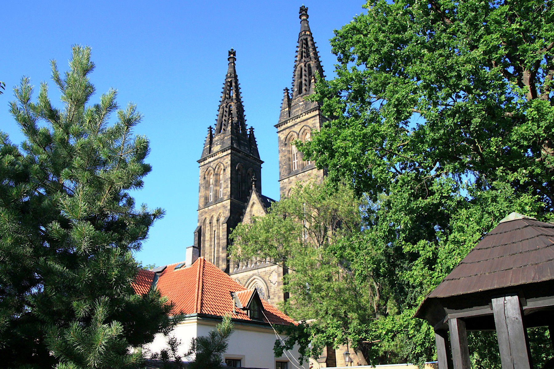 BAZILIKA SV. PETRA A PAVLA NA VYEHRAD